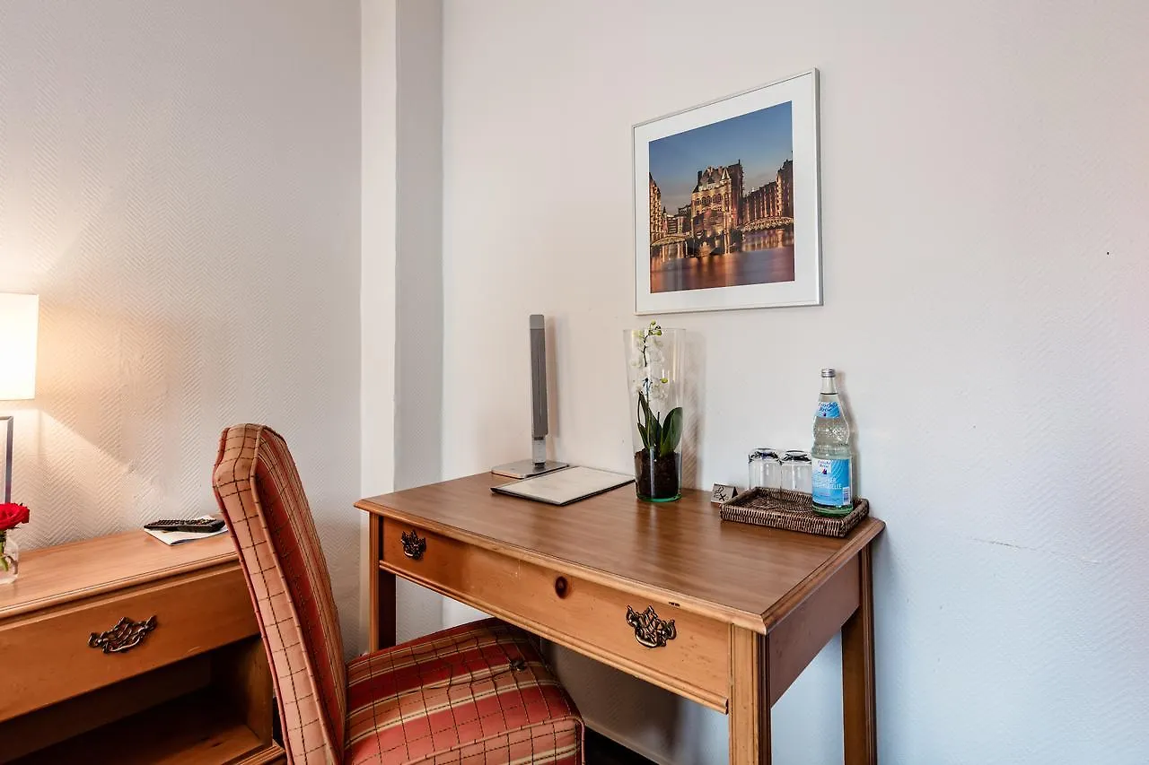Budget By Zeppelin Otel Hamburg Almanya